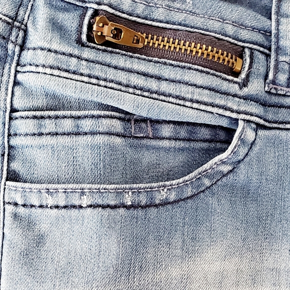 🔹️B L U E Life In Progress low rise skinny jeans - Picture 11 of 14